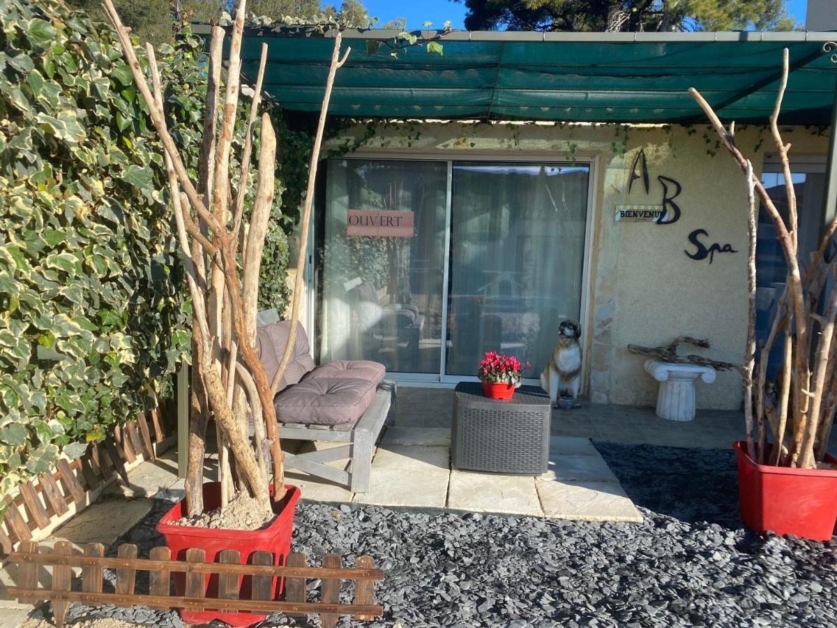 Suite Spa Acces Autonome Beaucaire  Exterior foto