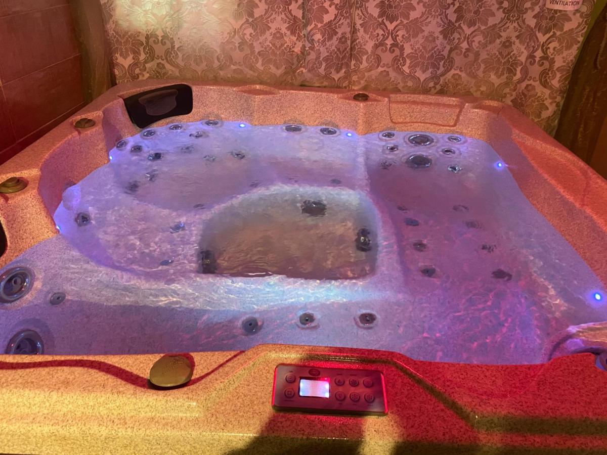 Suite Spa Acces Autonome Beaucaire  Exterior foto